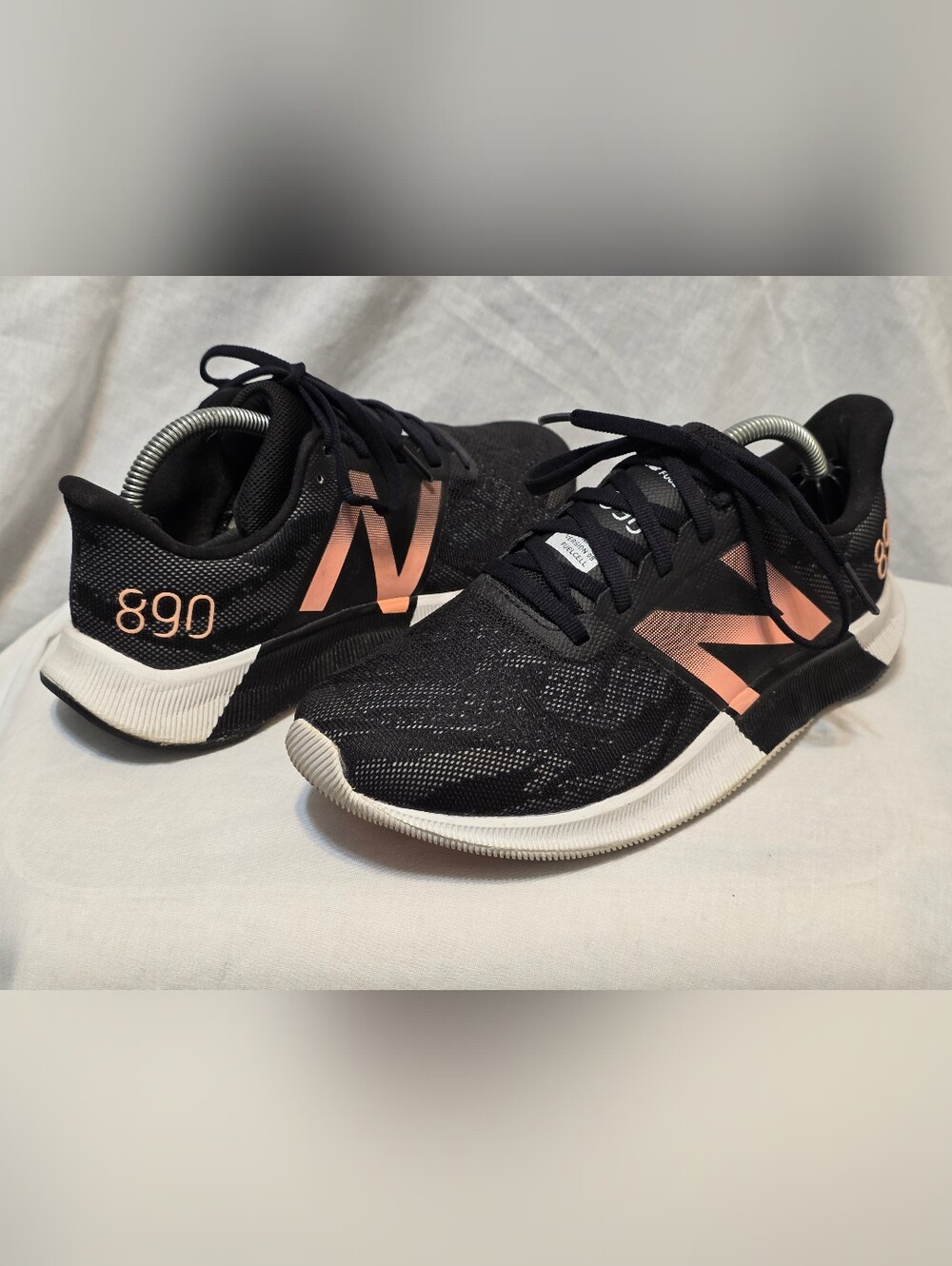 New Balance Womens FuelCell 890 V8 Running Shoes Sz 7.5